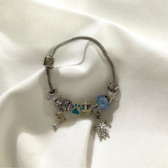Silver Tone Sea Life Charm Bracelet - Picture 2 of 7